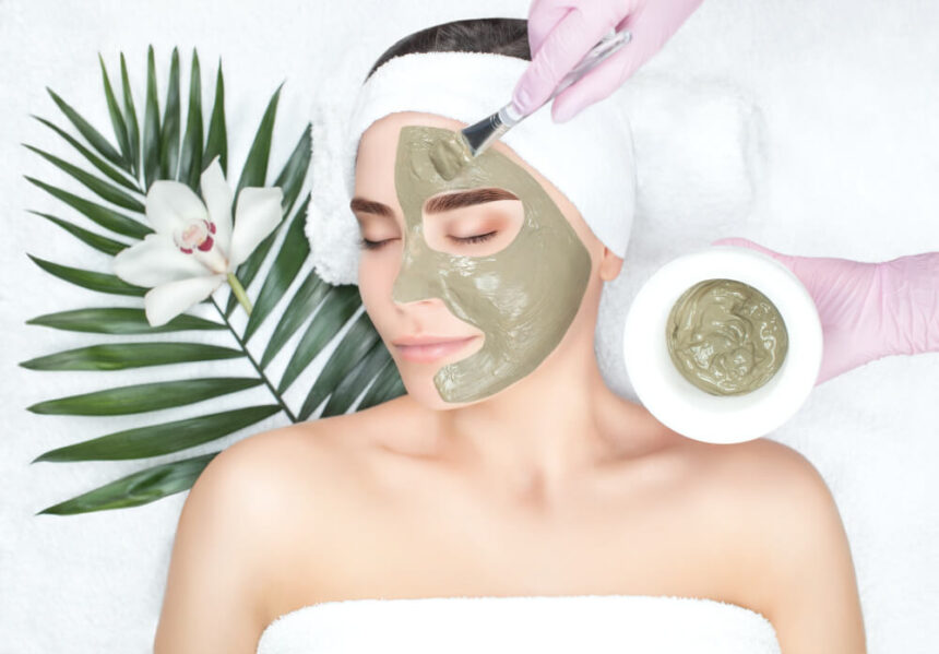 Choosing the Right Facial: Chemical vs. Natural Products
